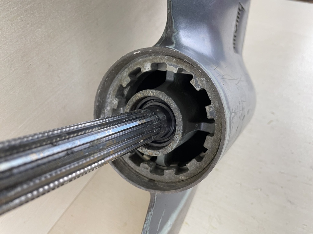 6H3-45300-17-8D Yamaha 1984-2009 20" Long Lower Unit Gear Case 60 70 HP