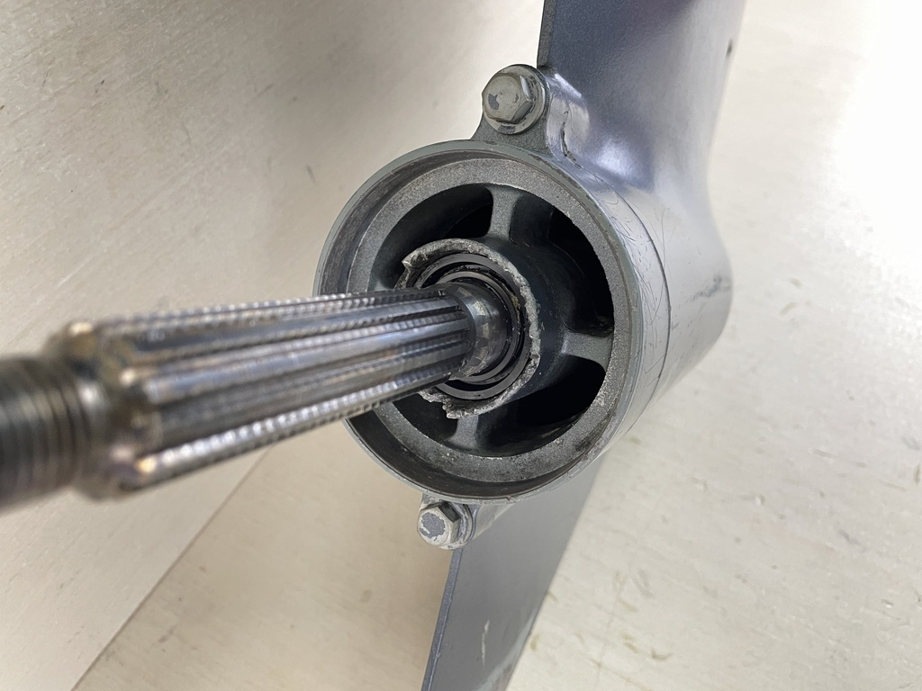 00-08 Yamaha 40HP 4 Stroke Outboard 20" Long Lower Unit Gear Case RH 67C-45300-10-4D