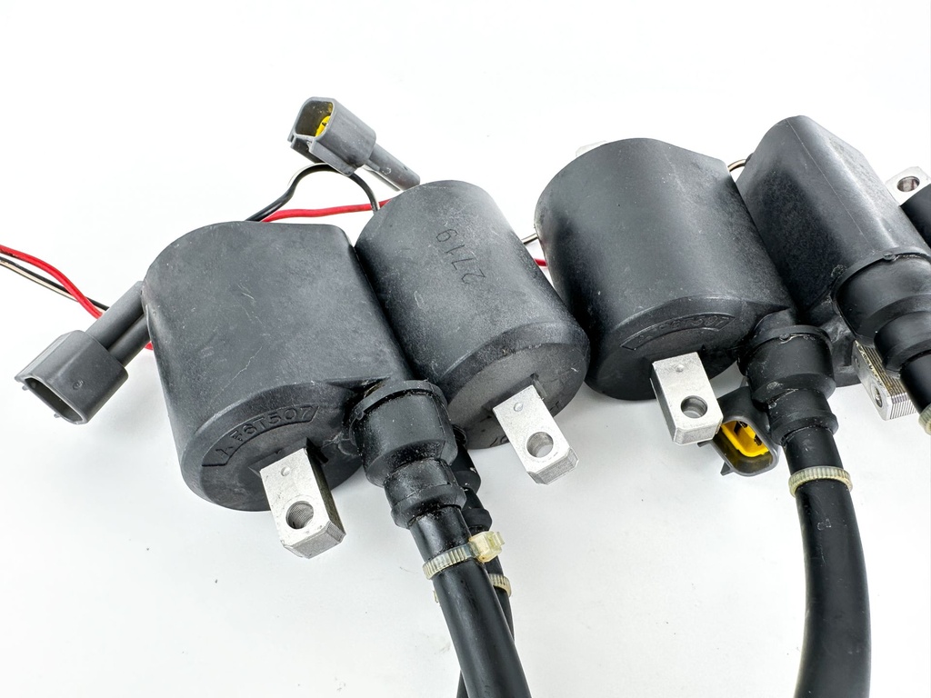 2002-2003 Yamaha 200 HP 2 Stroke Outboard Ignition Coil Set 68F-82310-11-00