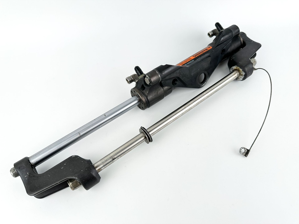 SeaStar Front Mount Outboard Hydraulic Steering Cylinder Assembly Ram HC5345