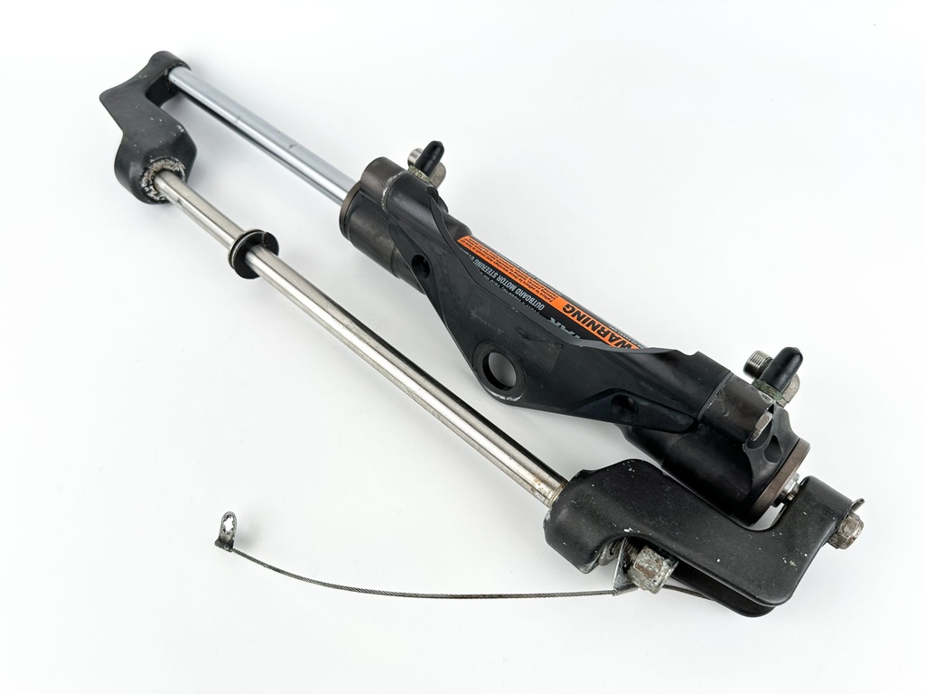 SeaStar Front Mount Outboard Hydraulic Steering Cylinder Assembly Ram HC5345