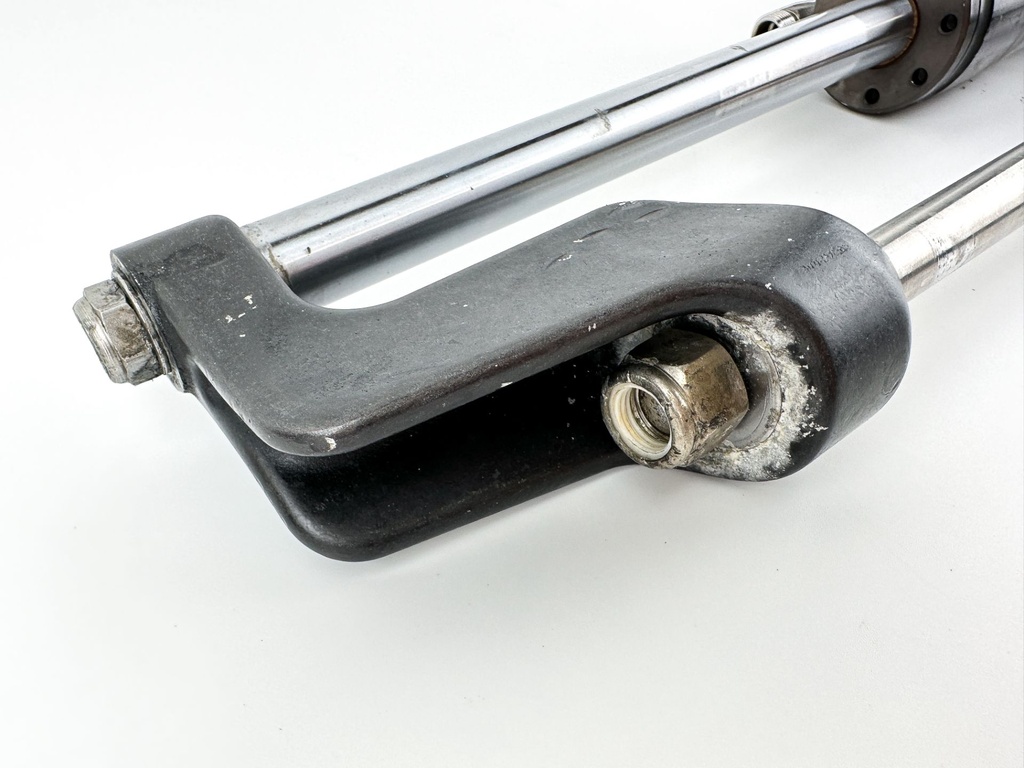 SeaStar Front Mount Outboard Hydraulic Steering Cylinder Assembly Ram HC5345