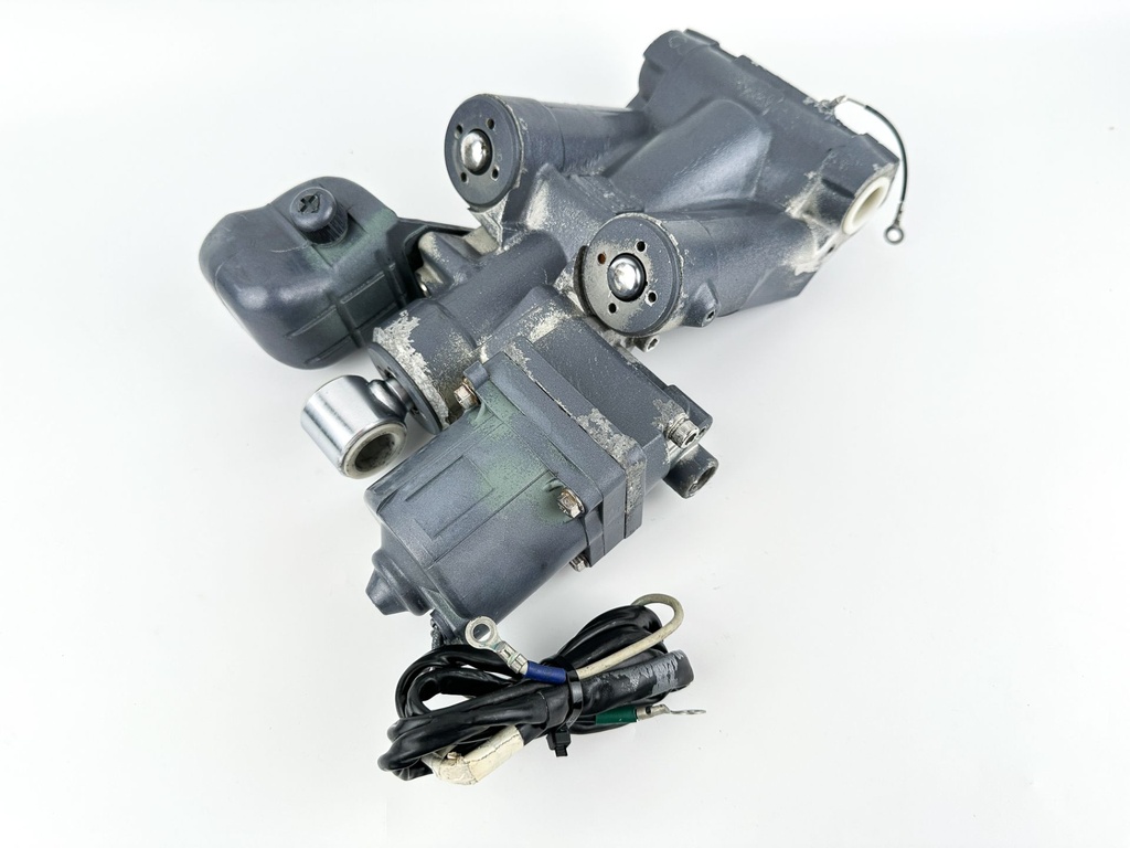 Yamaha 150HP Outboard Engine Power Trim & Tilt Unit Assembly 63P-43800-23-00