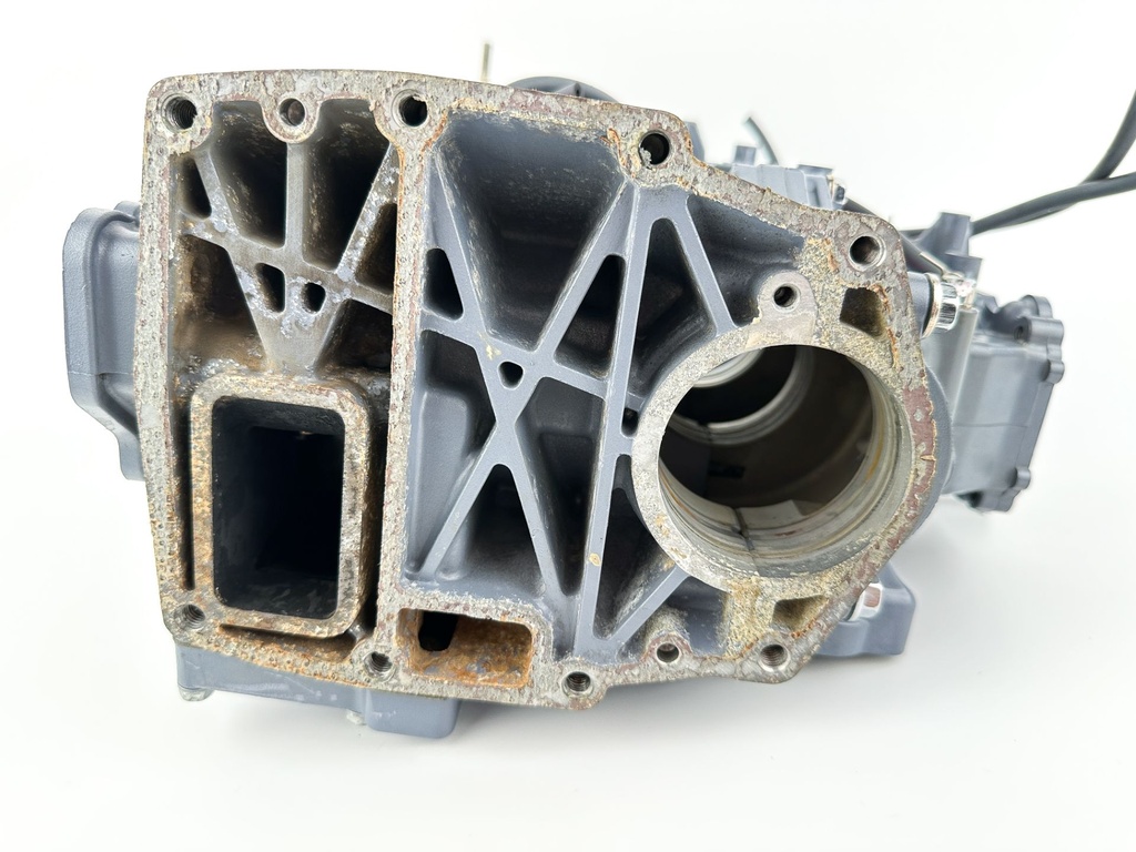 2002 Yamaha 50 HP 2 Stroke Outboard Cylinder Block Crankcase 6H4-15100-13-1S OEM