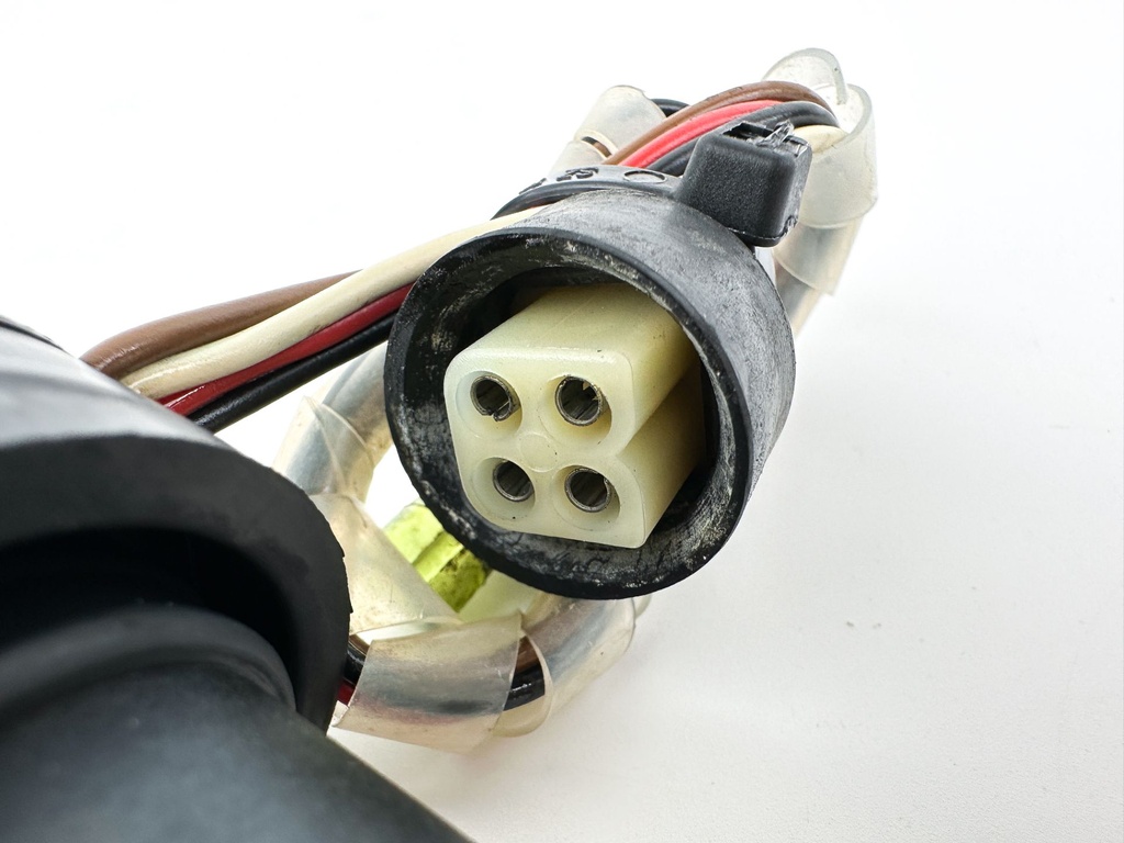 1997 Yamaha 130 HP 2 Stroke Outboard Oil Level Sensor 6G7-85730-03-00 OEM