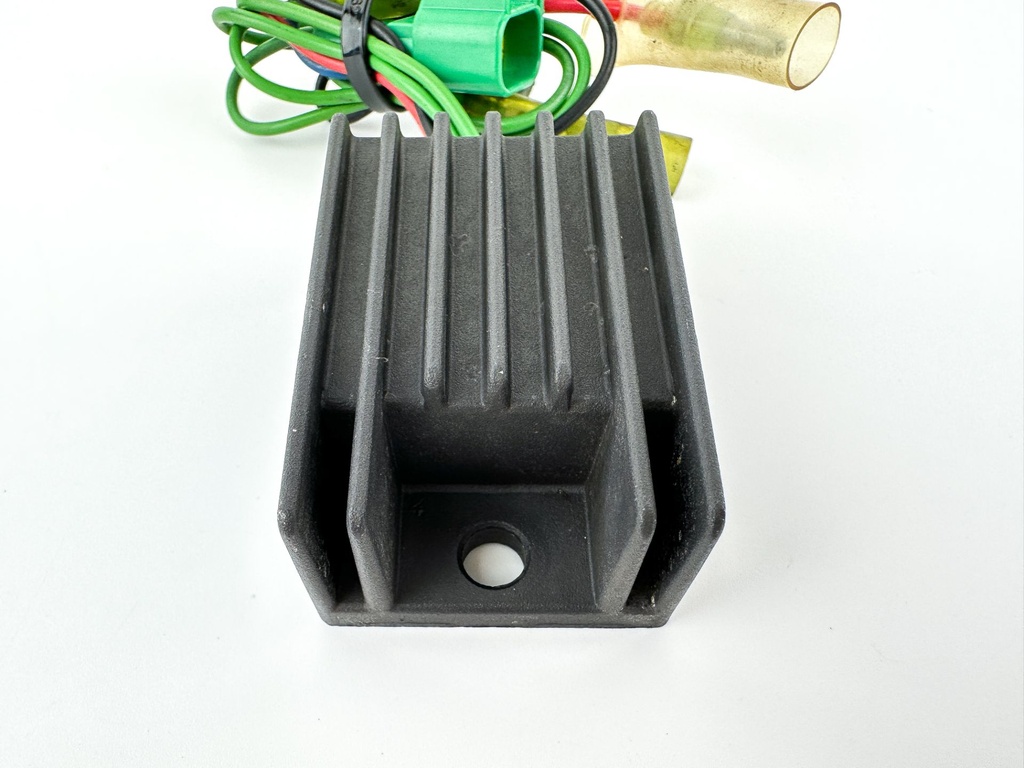 2002 Yamaha 50 HP 2 Stroke Outboard Rectifier & Regulator 6H2-81960-10-00 OEM