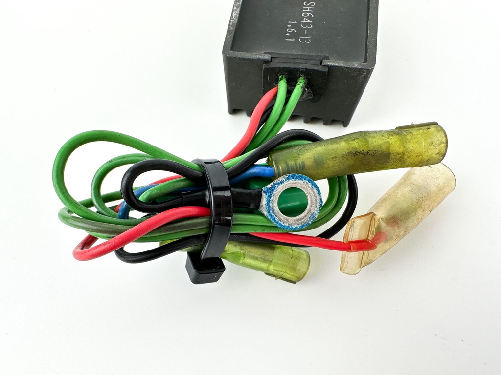 2002 Yamaha 50 HP 2 Stroke Outboard Rectifier & Regulator 6H2-81960-10-00 OEM
