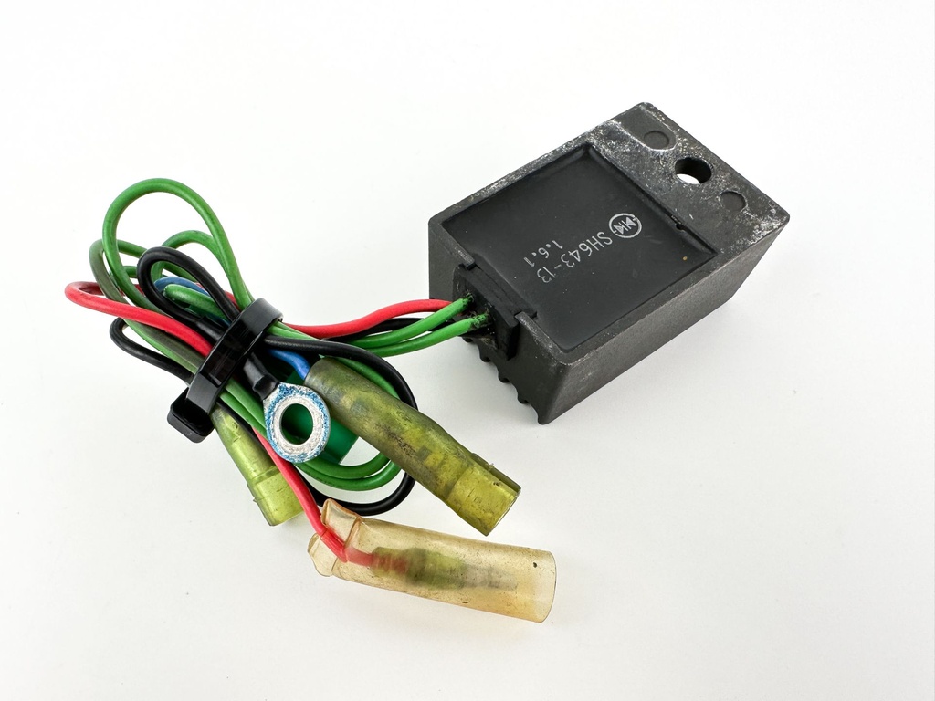 2002 Yamaha 50 HP 2 Stroke Outboard Rectifier & Regulator 6H2-81960-10-00 OEM