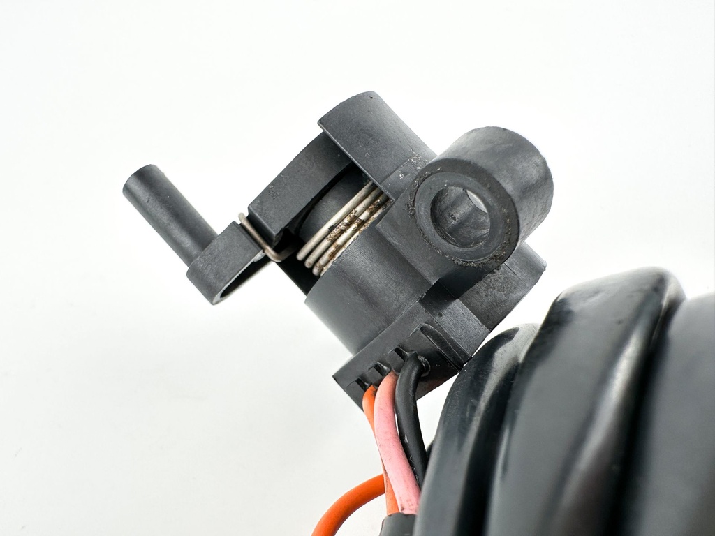 1997 Yamaha 130 HP 2 Stroke Outboard Trim Sender Unit Sensor 64E-83672-01-00 OEM