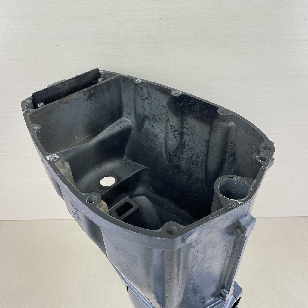 2016 Yamaha 90HP 4 Stroke Outboard Upper Casing Midsection 67F-45111-11-8D