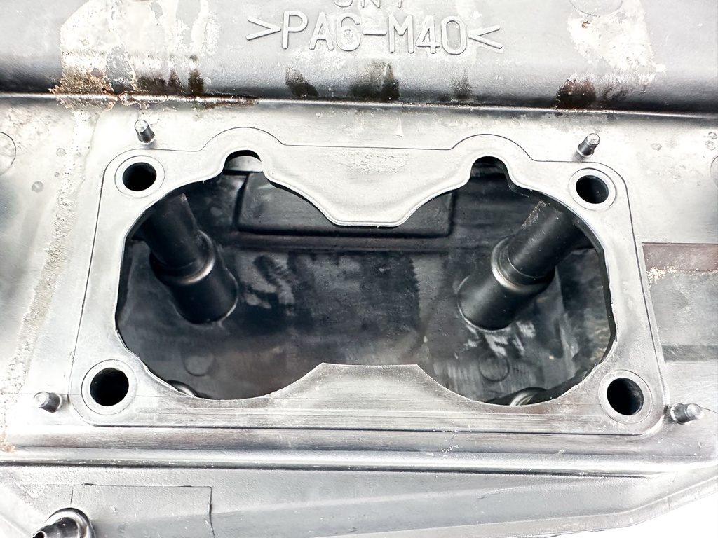 1997 Yamaha 130 HP 2 Stroke Outboard Intake Air Silencer Assembly 6N7-14440-01-00 OEM