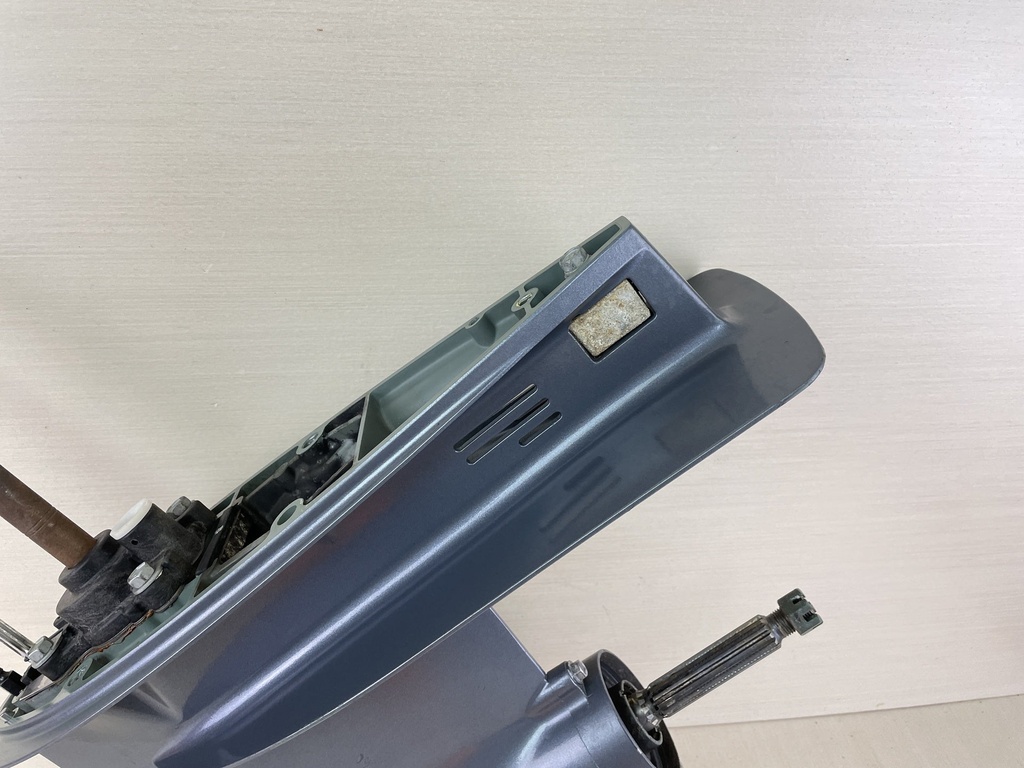 2006 Yamaha 60HP Outboard 20" Long Lower Unit Gear Case RH 69W-45300-00-4D