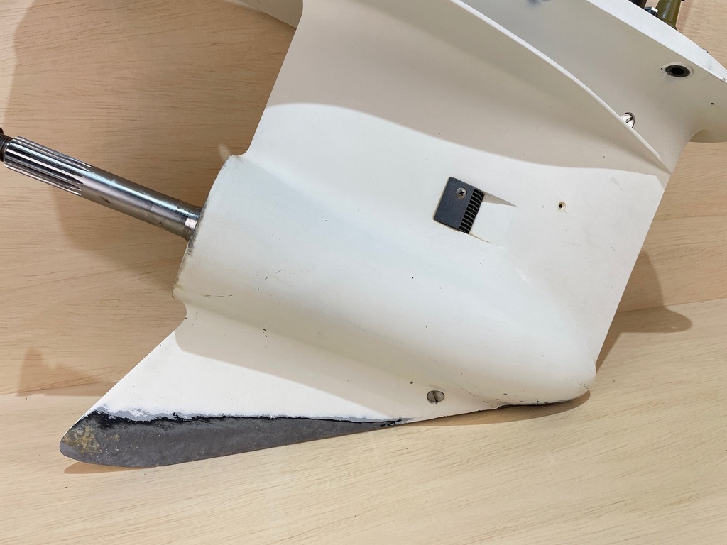 Johnson Evinrude 130HP 25" Lower Unit Gear Case 5009318