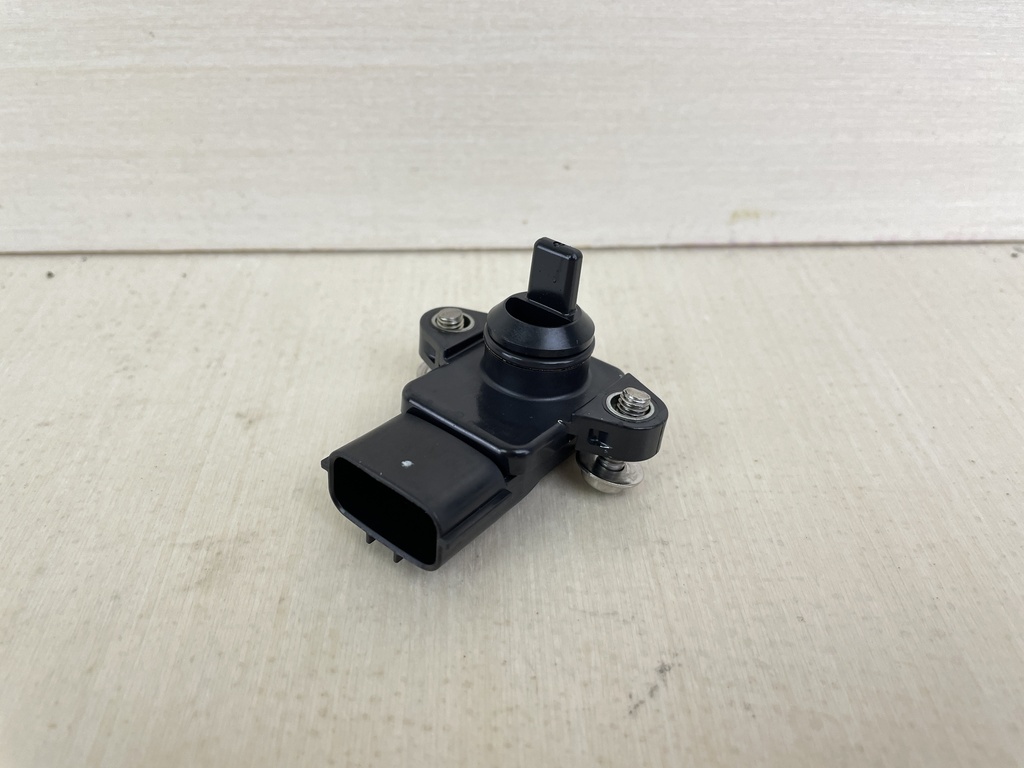 2016 Yamaha 90HP 4 Stroke Outboard MAP Air Pressure Sensor 68F-83688-00-00