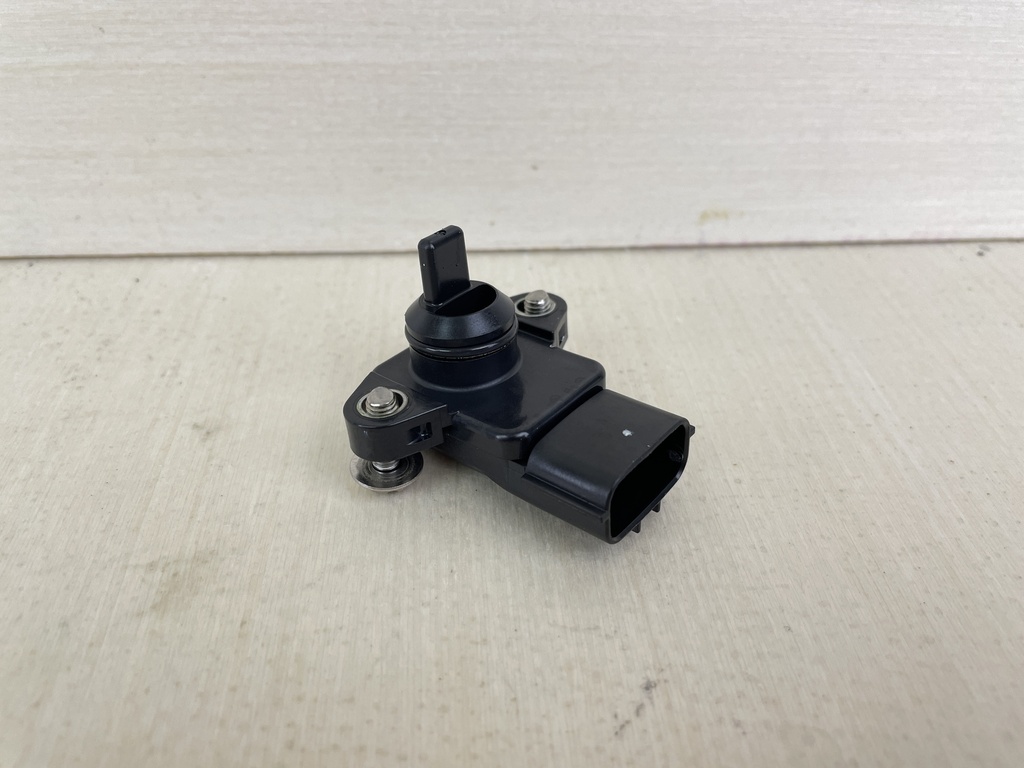 2016 Yamaha 90HP 4 Stroke Outboard MAP Air Pressure Sensor 68F-83688-00-00