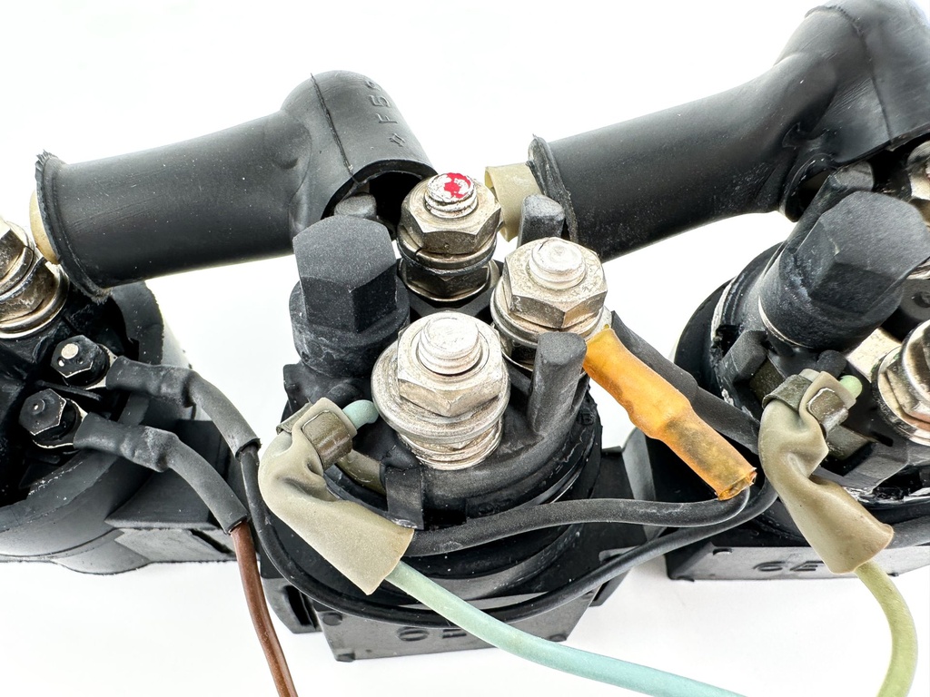 2001 Yamaha 80 HP 4 Stroke Outboard Trim Tilt Relay 6E5-8195B-01-00 OEM