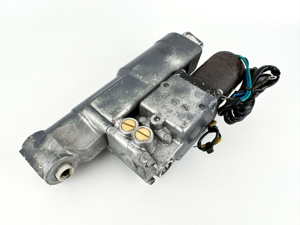 Yamaha 75 80 90 100 HP Outboard Power Trim & Tilt Unit Assembly 67F-43800-01-4D