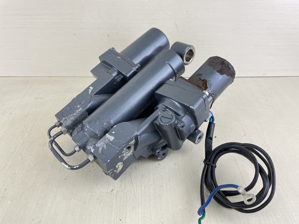 2008 Yamaha 70HP 2 Stroke Outboard Power Trim Tilt Unit Assembly 6H1-43800-1A-8D