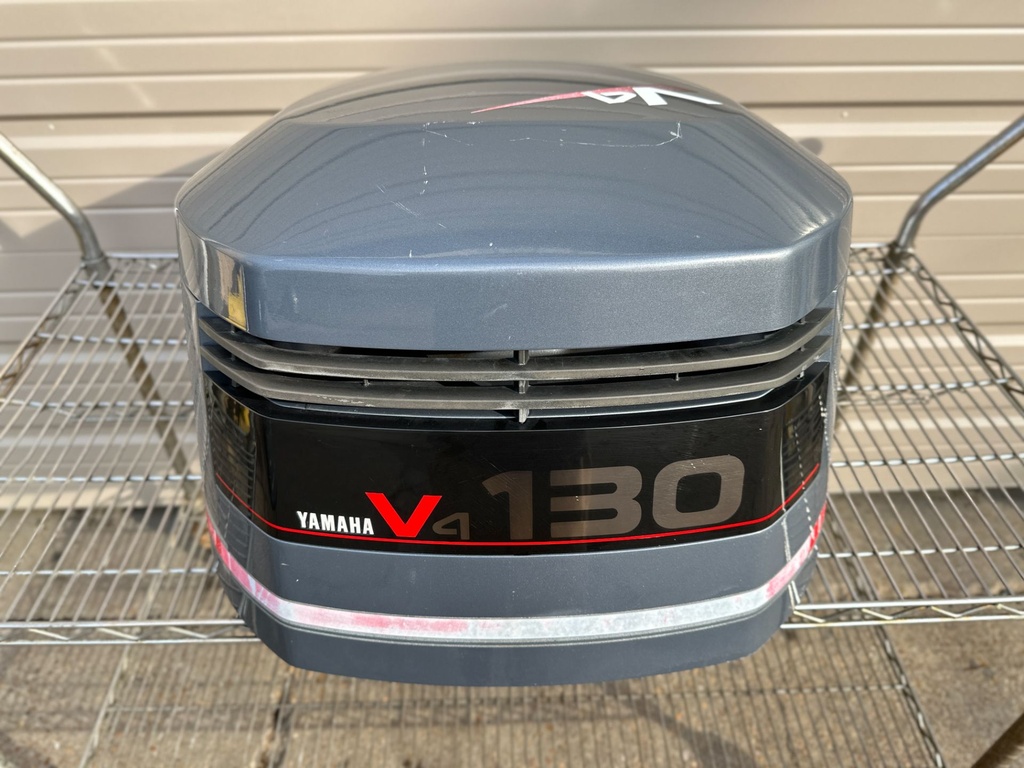 1997 Yamaha 130 HP 2 Stroke Outboard Top Cowling 6N7-42610-44-4D OEM