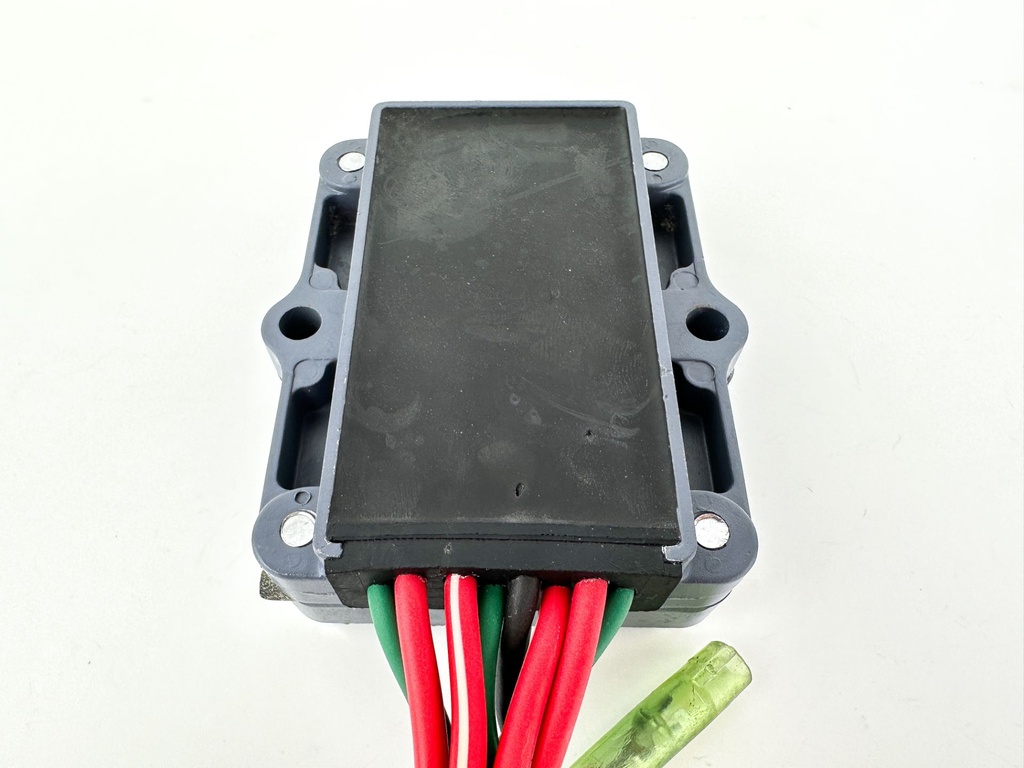2005 Yamaha 200 HP 2 Stroke Outboard Rectifier & Regulator 67H-81960-01-00 OEM