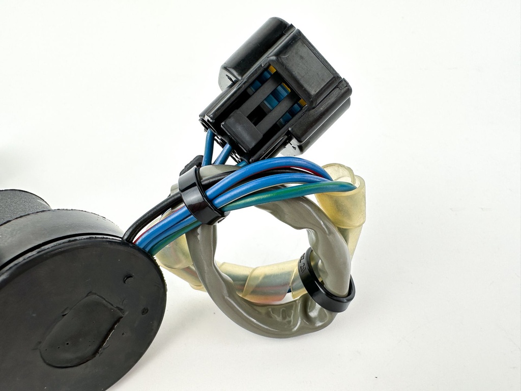2005 Yamaha 200 HP 2 Stroke Outboard Oil Level Sensor 67H-85730-01-00 OEM
