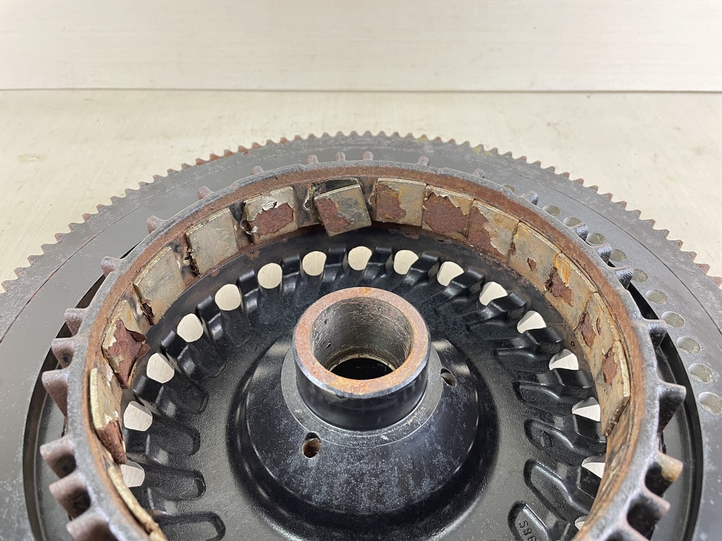 Evinrude Etec 2 Stroke Outboard 225 250 300 HP Flywheel 0586814 - Repair