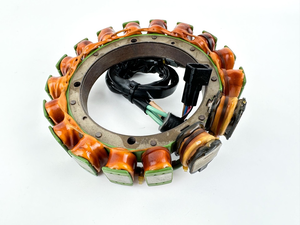 2005 Yamaha 200 HP 2 Stroke Outboard Stator W/ Pulser Coil 65L-85510-00-00 OEM