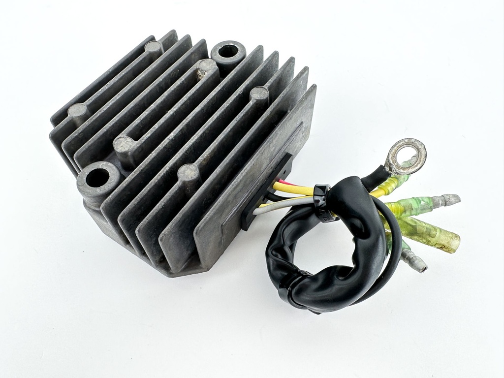 2005 Yamaha 25 HP 4 Stroke Outboard Rectifier & Regulator 65W-81960-10-00 OEM