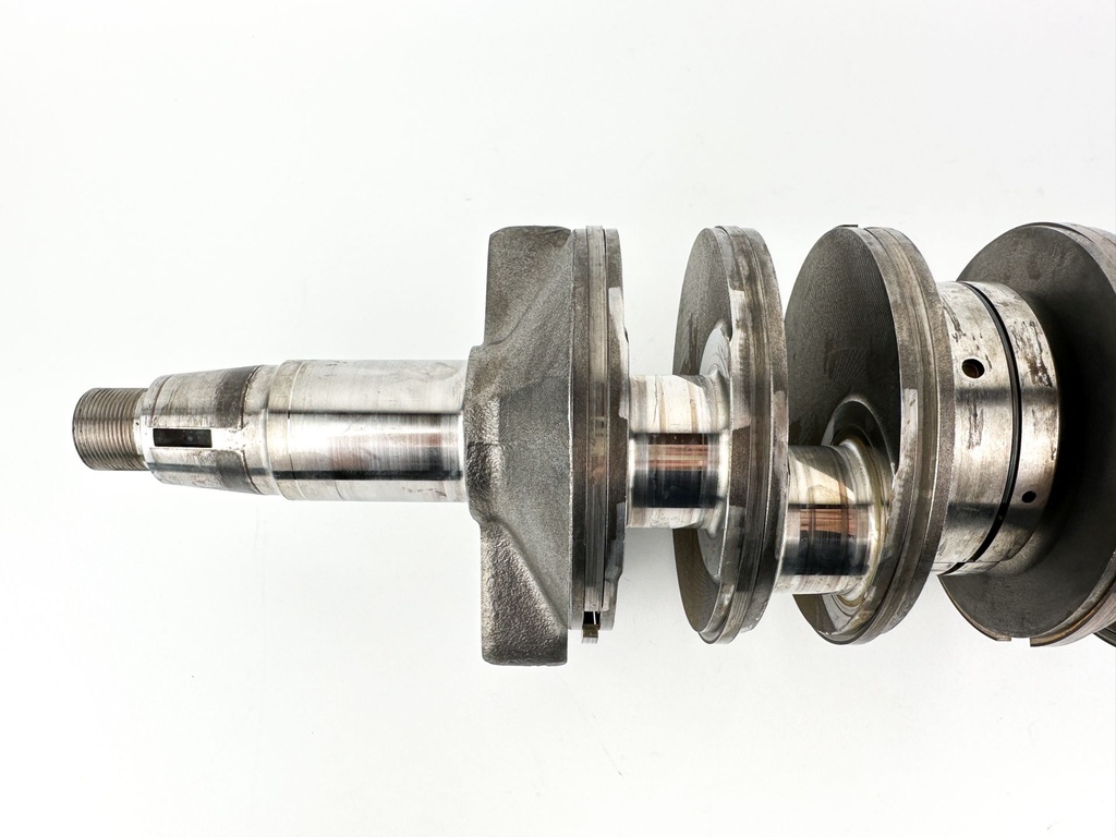 2005 Yamaha 200 HP 2 Stroke Outboard Crankshaft 67H-11411-01-00 OEM