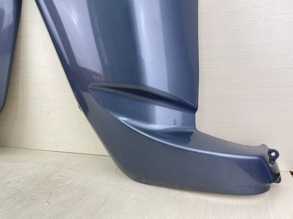 2003 Yamaha 225HP 4 Stroke Outboard Lower Apron Cowling Cover Set 69J-42771-00-8D