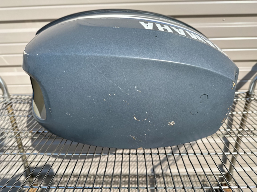 2005 Yamaha 25 HP 4 Stroke Outboard Top Cowling 65W-42610-20-4D OEM