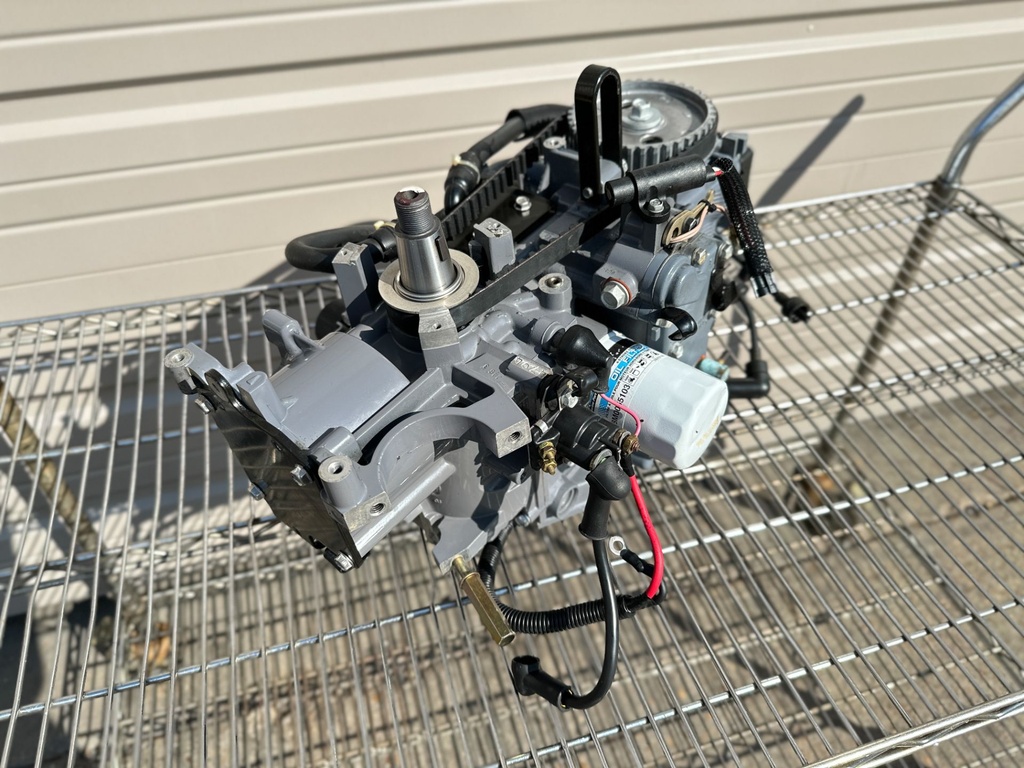 2005 Yamaha 25 HP 4 Stroke Outboard Powerhead 65W-W009B-12-1S OEM
