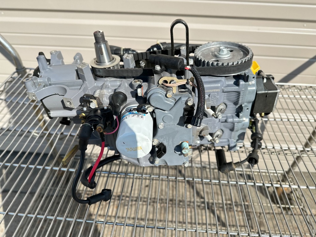 2005 Yamaha 25 HP 4 Stroke Outboard Powerhead 65W-W009B-12-1S OEM