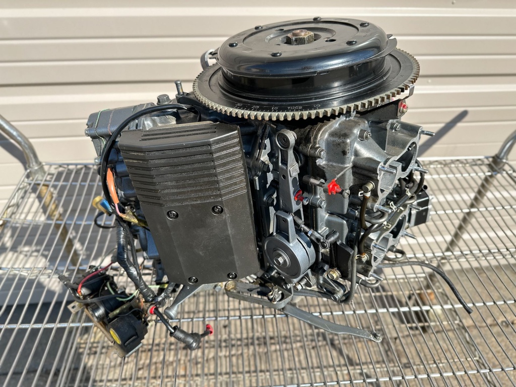 1997 Yamaha 130 HP 2 Stroke Outboard Powerhead 6N7-W0090-16-4D OEM