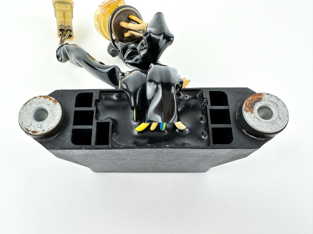 2001 Honda 130 HP 4 Stroke Outboard Main Relay 06380-ZW5-000 OEM