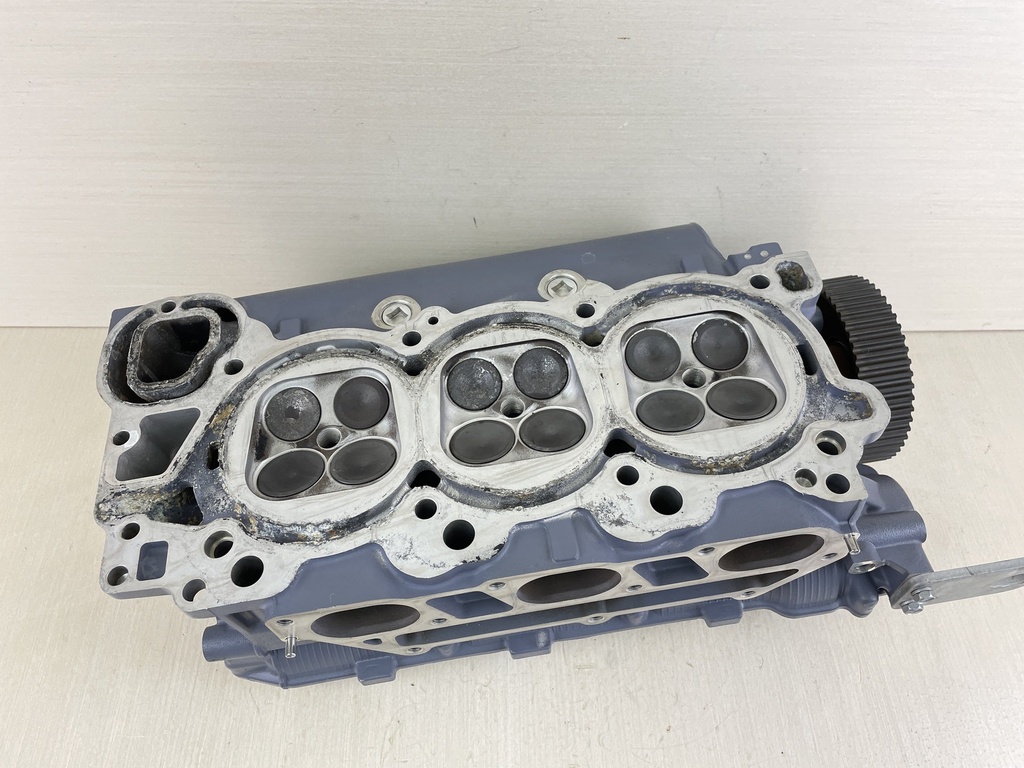 2003 Yamaha 200 225 HP 4 Stroke Outboard Cylinder Head Port 69J-W009C-01-1S