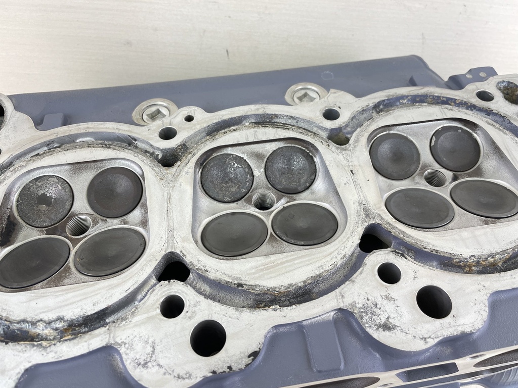 2003 Yamaha 200 225 HP 4 Stroke Outboard Cylinder Head Port 69J-W009C-01-1S