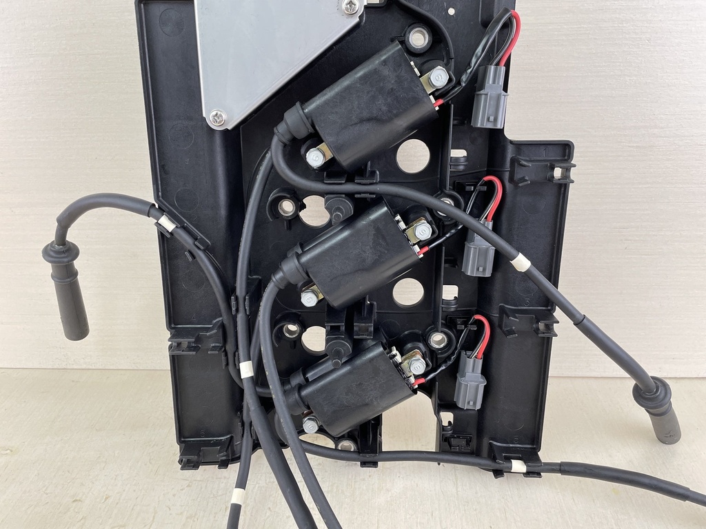 2002-2009 Yamaha 200 225HP 4 Stroke Outboard Ignition Coil Set W/ Bracket 69J-82310-00-00