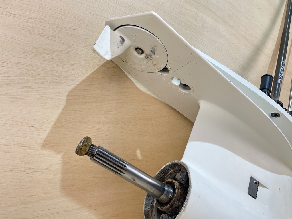 Johnson Evinrude 130HP 25" Lower Unit Gear Case 5009318