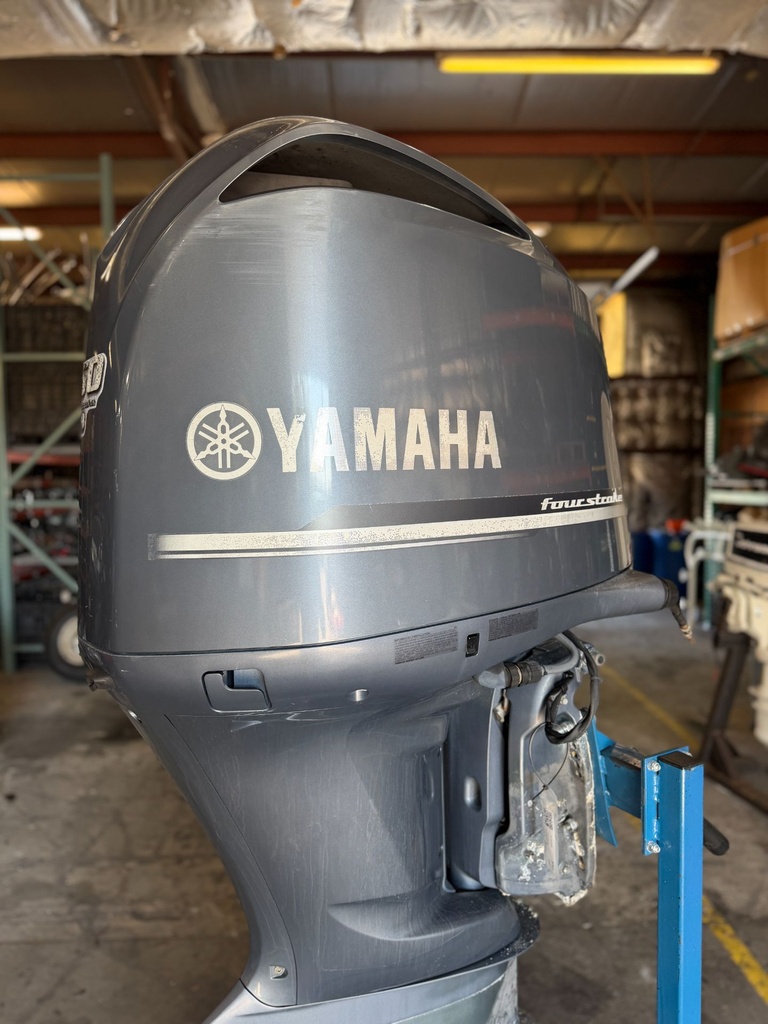 2012 Yamaha F350 350HP 4 Stroke Outboard Engine 30" Shaft W/ Controls