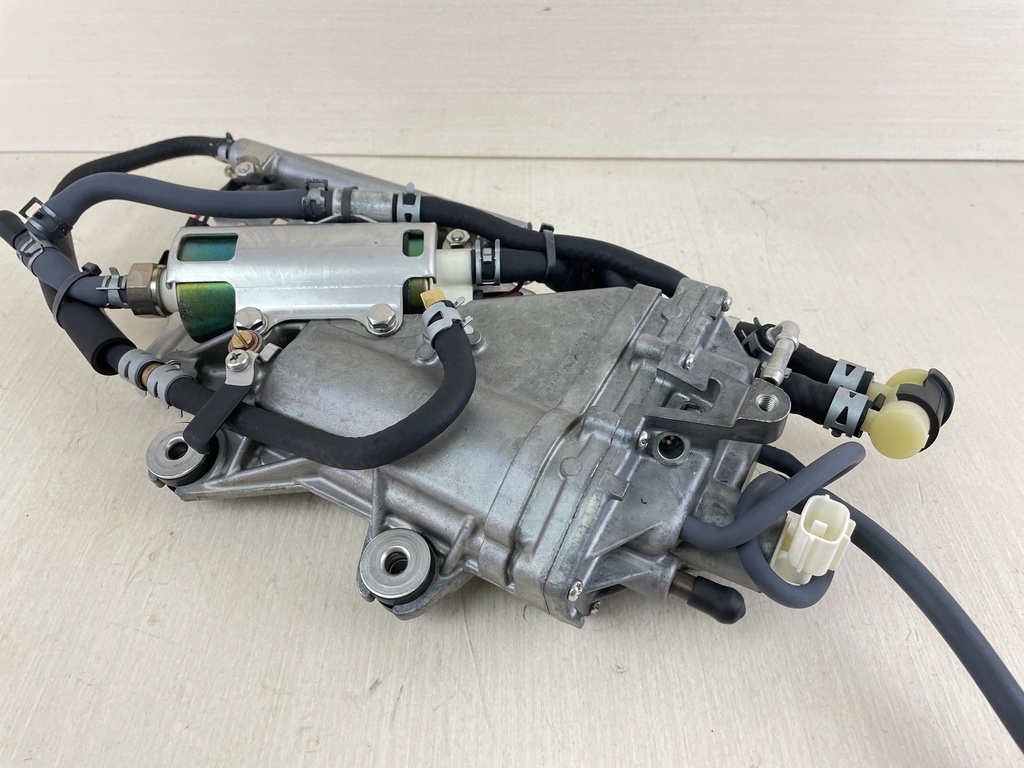 2003 Yamaha 200 225 HP 4 Stroke Outboard Fuel Float Chamber VST 69J-14180-10-00