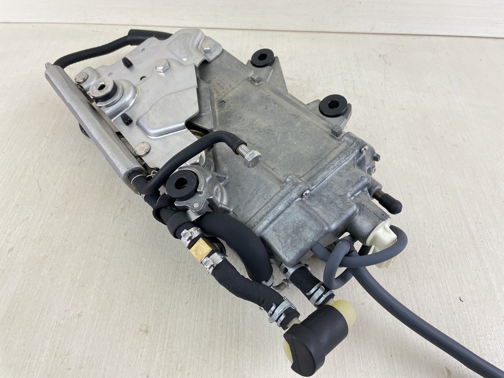 2003 Yamaha 200 225 HP 4 Stroke Outboard Fuel Float Chamber VST 69J-14180-10-00