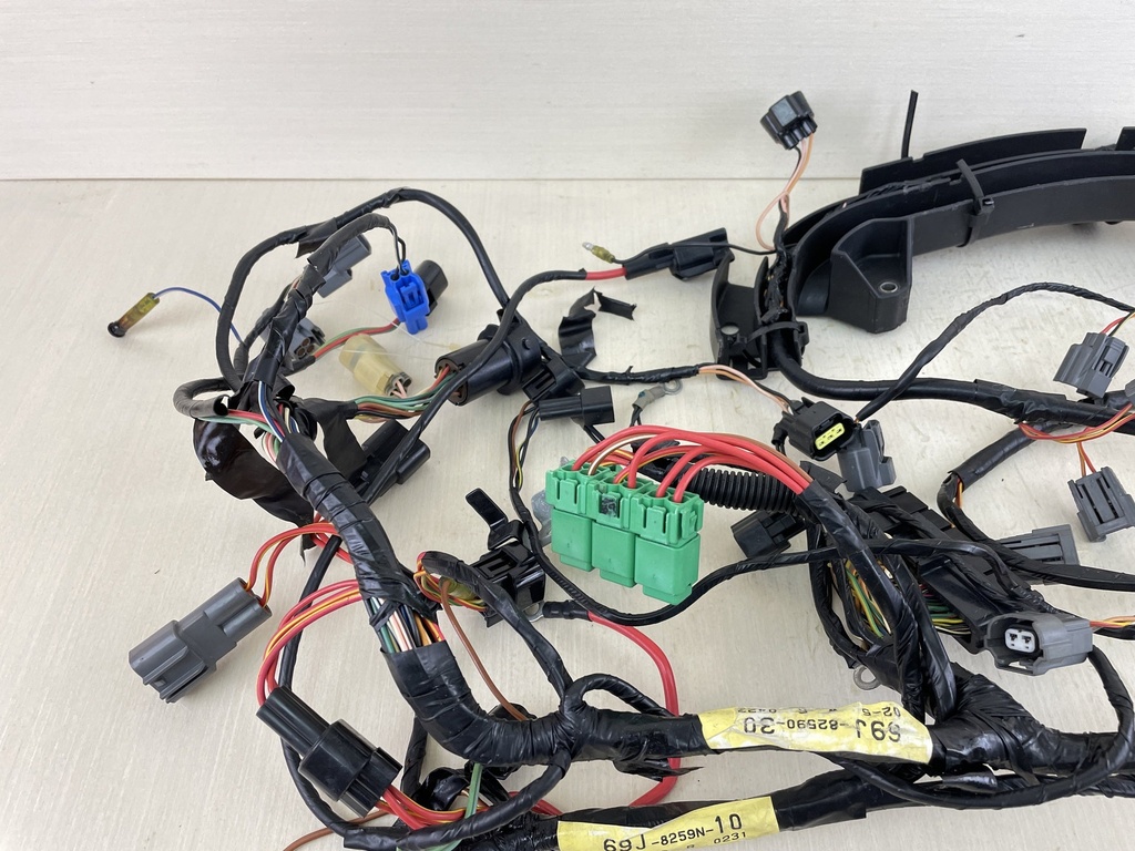 2003 Yamaha 225HP 4 Stroke Outboard Engine Wire Harness 69J-82590-30-00