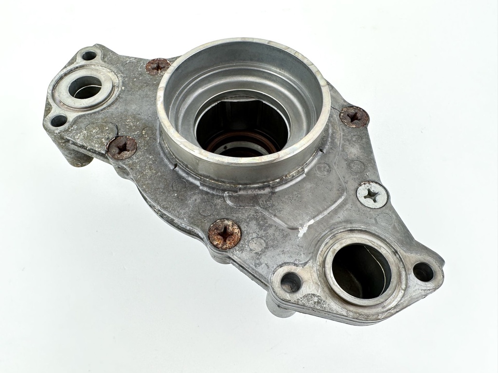 2017 Yamaha 150 HP 4 Stroke Outboard Oil Pump 63P-13300-02-00 OEM