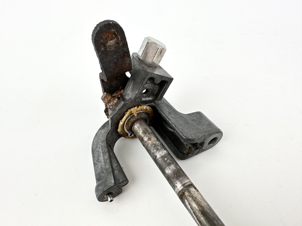 2017 Yamaha 150 HP 4 Stroke Outboard Shift Shaft 6DA-44120-11-00 OEM