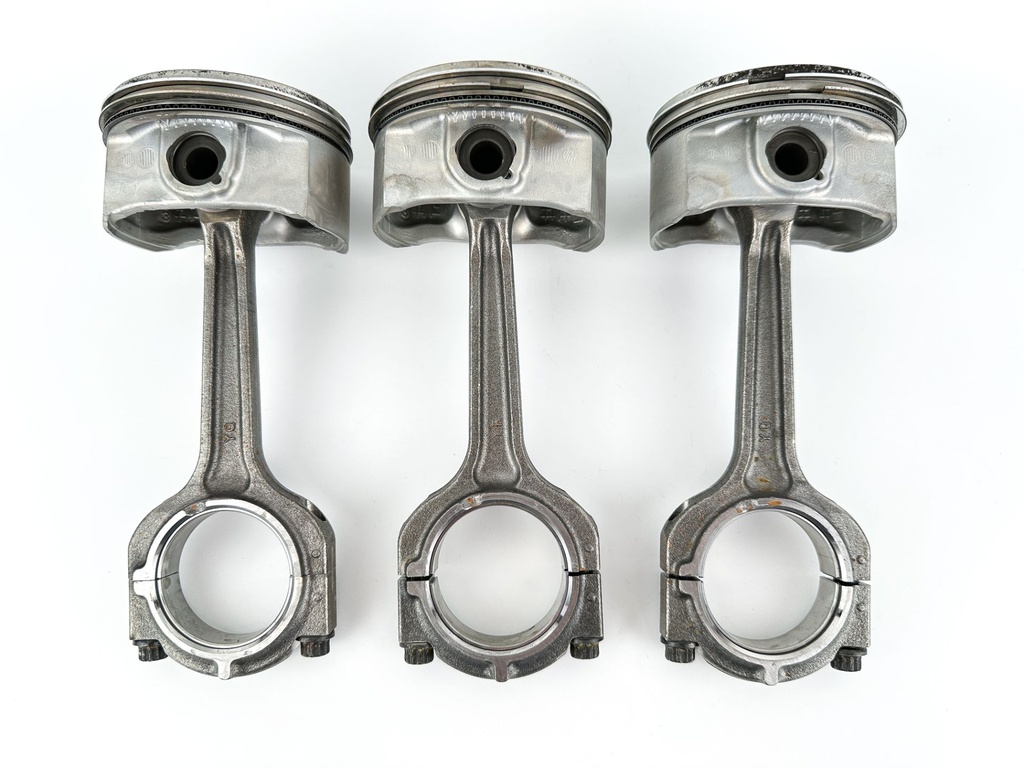 2017 Yamaha 150 HP 4 Stroke Outboard Piston W/ Connecting Rod 63P-11631-10-93 OEM