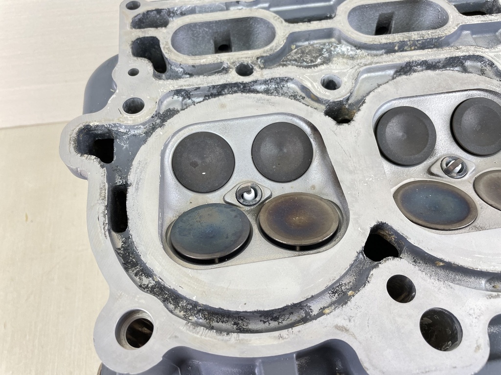 04-07 Yamaha 150HP 4 Stroke Outboard Cylinder Head Complete 63P-W009A-02-9S