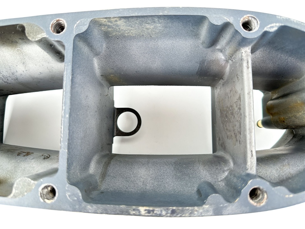 2017 Yamaha 150 HP 4 Stroke Outboard Midsection Extension / Spacer 63P-45211-00-8D OEM