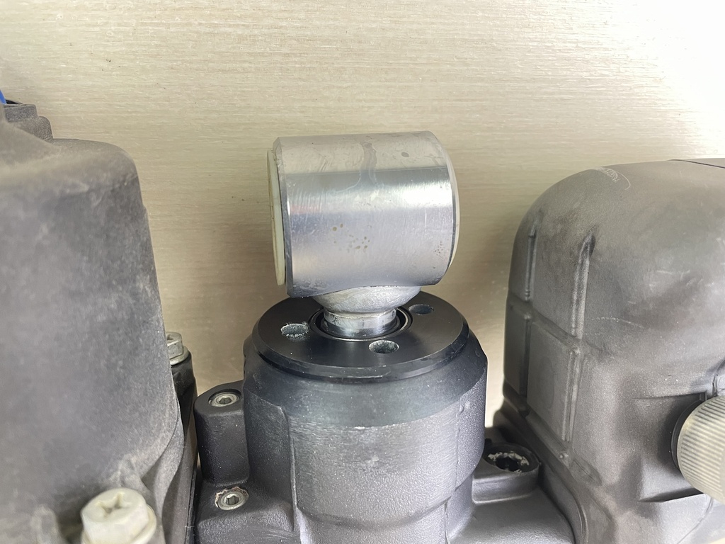 2002-2011 Suzuki DF140 140HP 4 Stroke Outboard Power Trim Tilt Unit 48503-92J04 