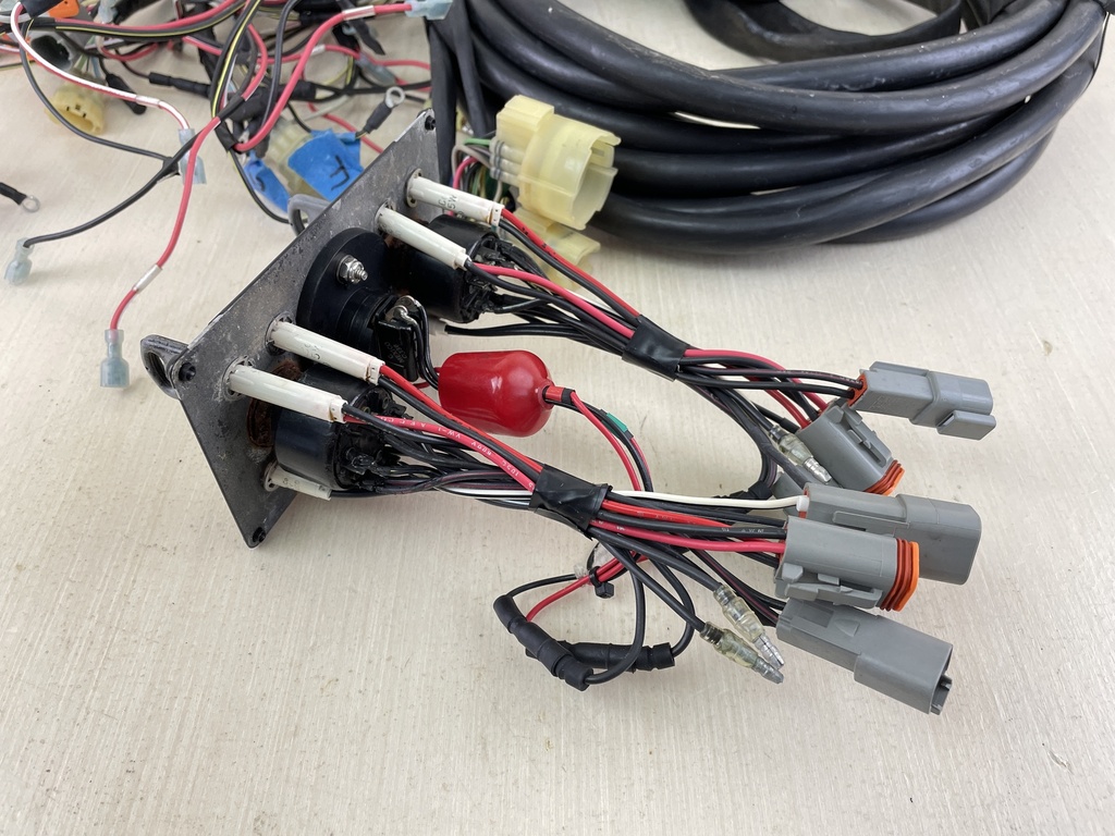 Honda Outboard Twin Engine Key Switch & Some Rigging